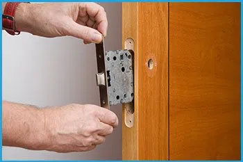 Lock Locksmith Services Sarasota, FL 941-677-7275 - 13-new-locks-installation