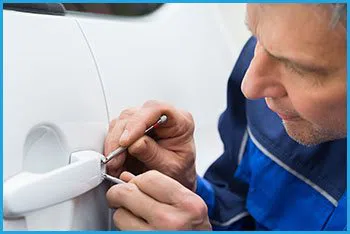 Lock Locksmith Services Sarasota, FL 941-677-7275 - 20-car-locksmith